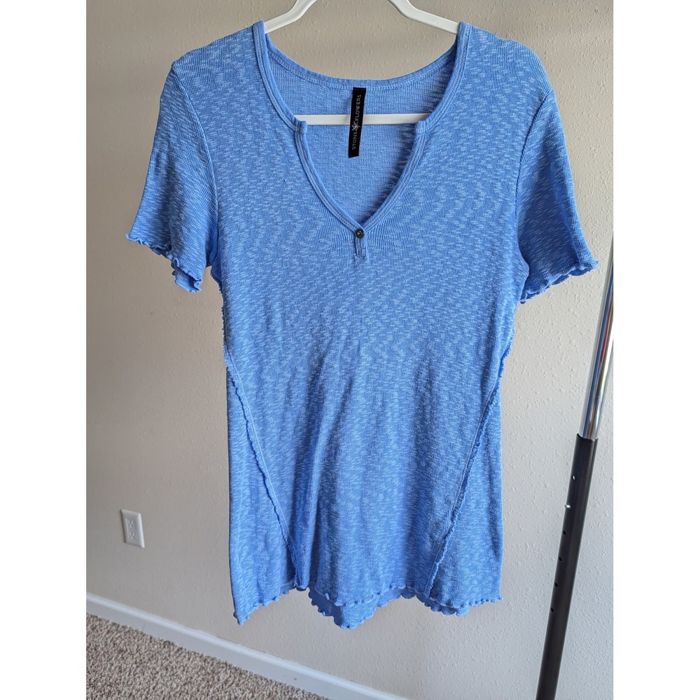 Stone Flowers Blue Slub Knit Split Neck Lettuce Edge Short Sleeve Top Womens